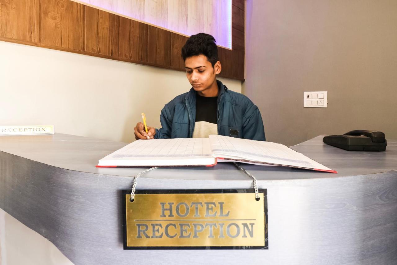 Hotel O Sheela Rohtak Экстерьер фото